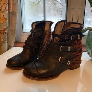 Freebies boots - crue